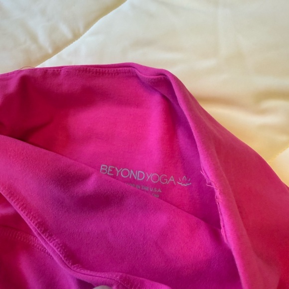 Beyond Yoga Caught in the MIDI Leggings - Picture 3 of 7